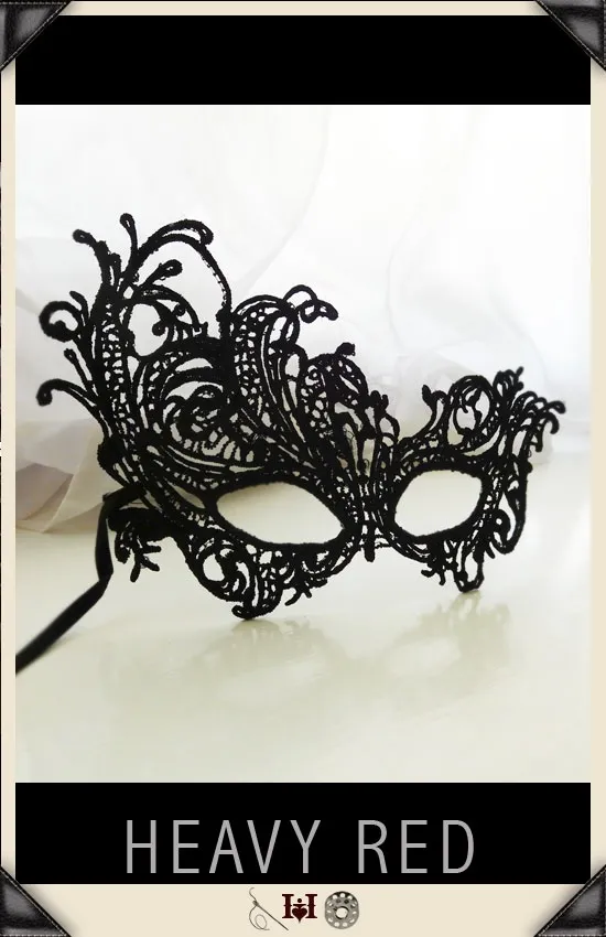 Courtly Lace Mask