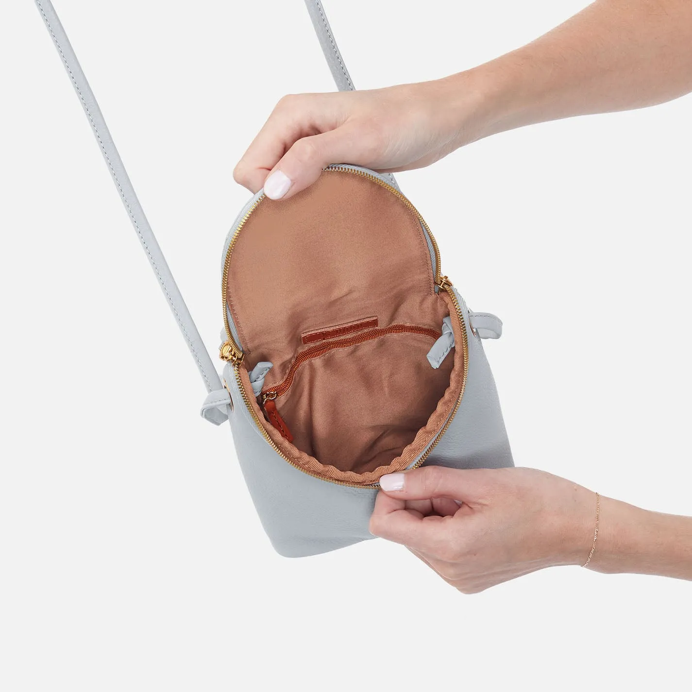 Fern Crossbody In Pebbled Leather - Blue Pearl