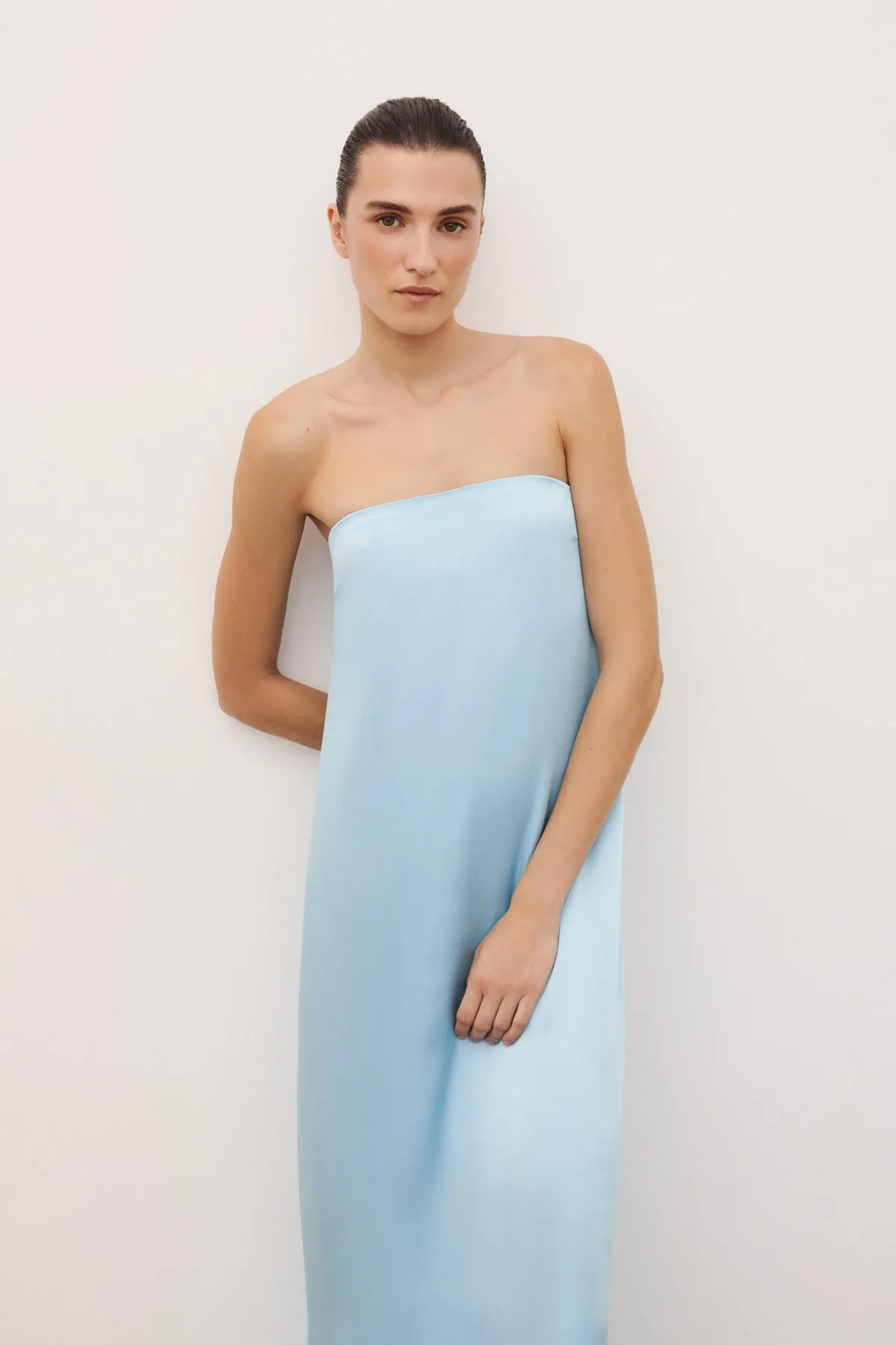 LA LUNE STRAPLESS COLUMN MAXI DRESS - ICEBERG BLUE