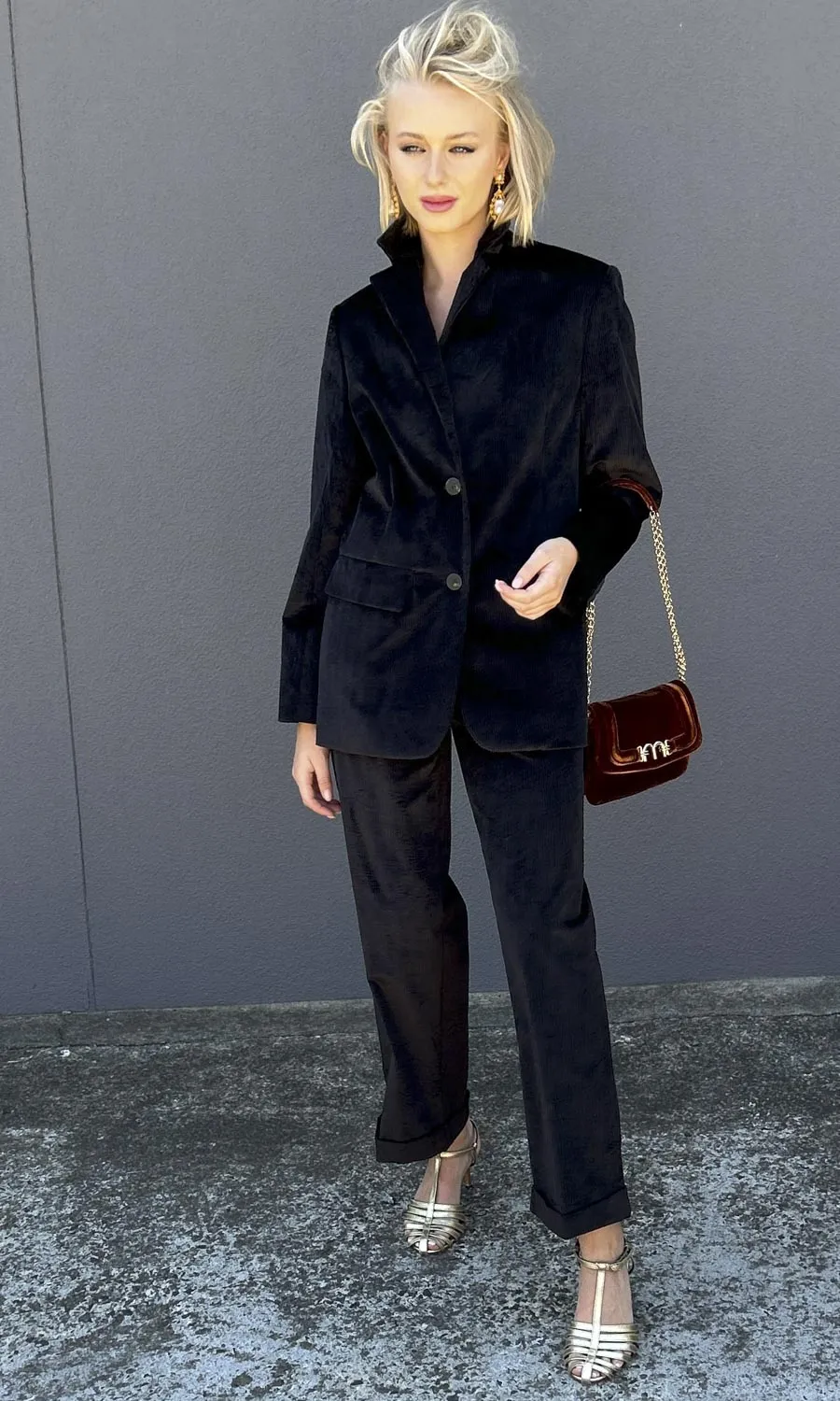 Momoni Airi Velvet Cord Jacket - Black