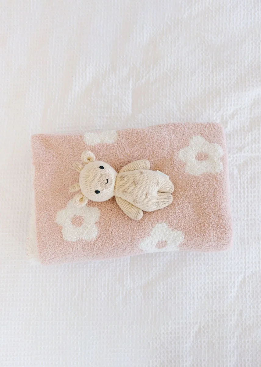 Pink Daisy Plush Blanket