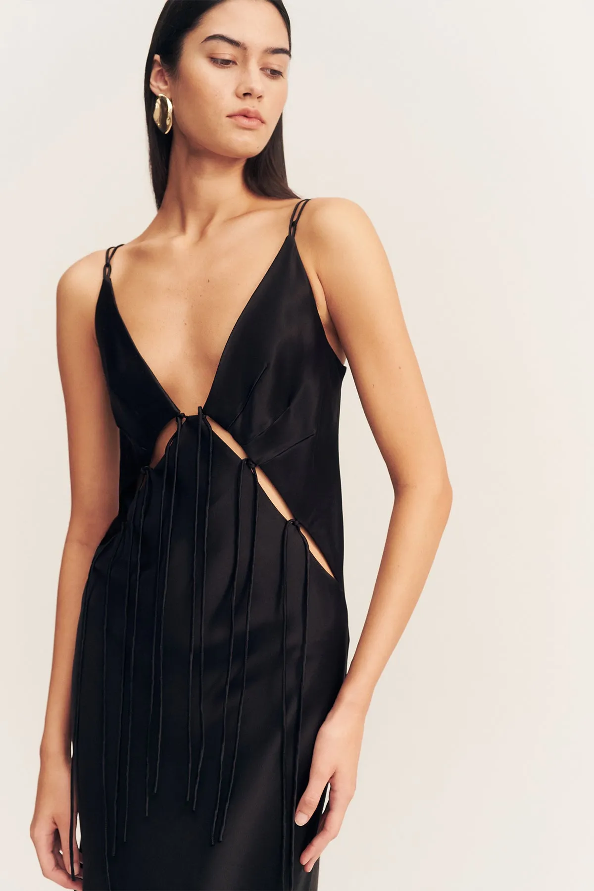 SAVANNA PLUNGED TIE MAXI DRESS - BLACK