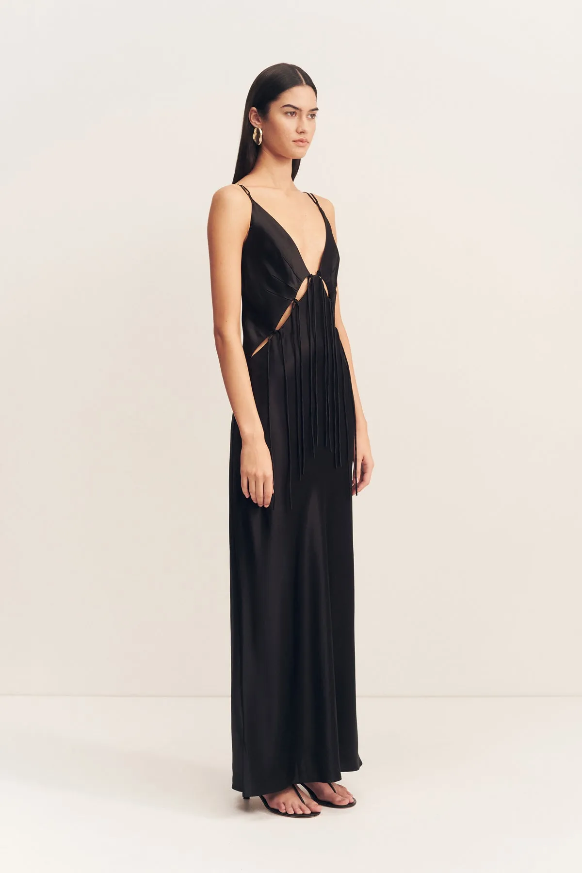 SAVANNA PLUNGED TIE MAXI DRESS - BLACK